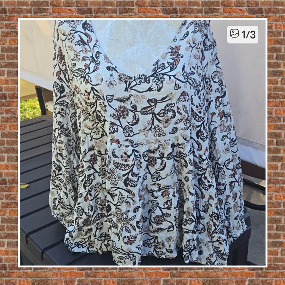 Lucky Brand Cream Floral Print V-Neck Peasant Top